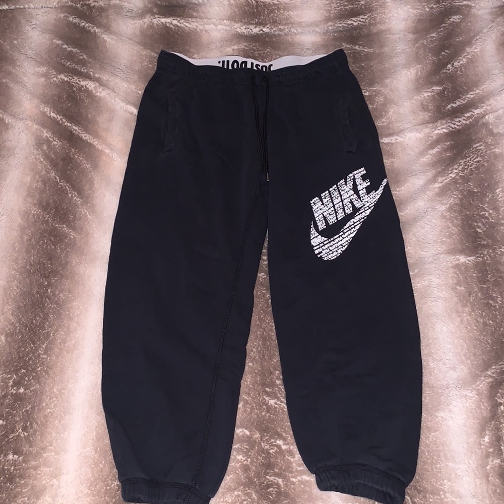 Nike Black Capri Jogger Pants